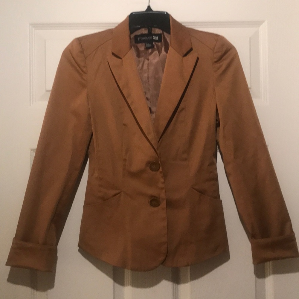 Fitted Silky Camel Blazer w/ Shoulder Pads